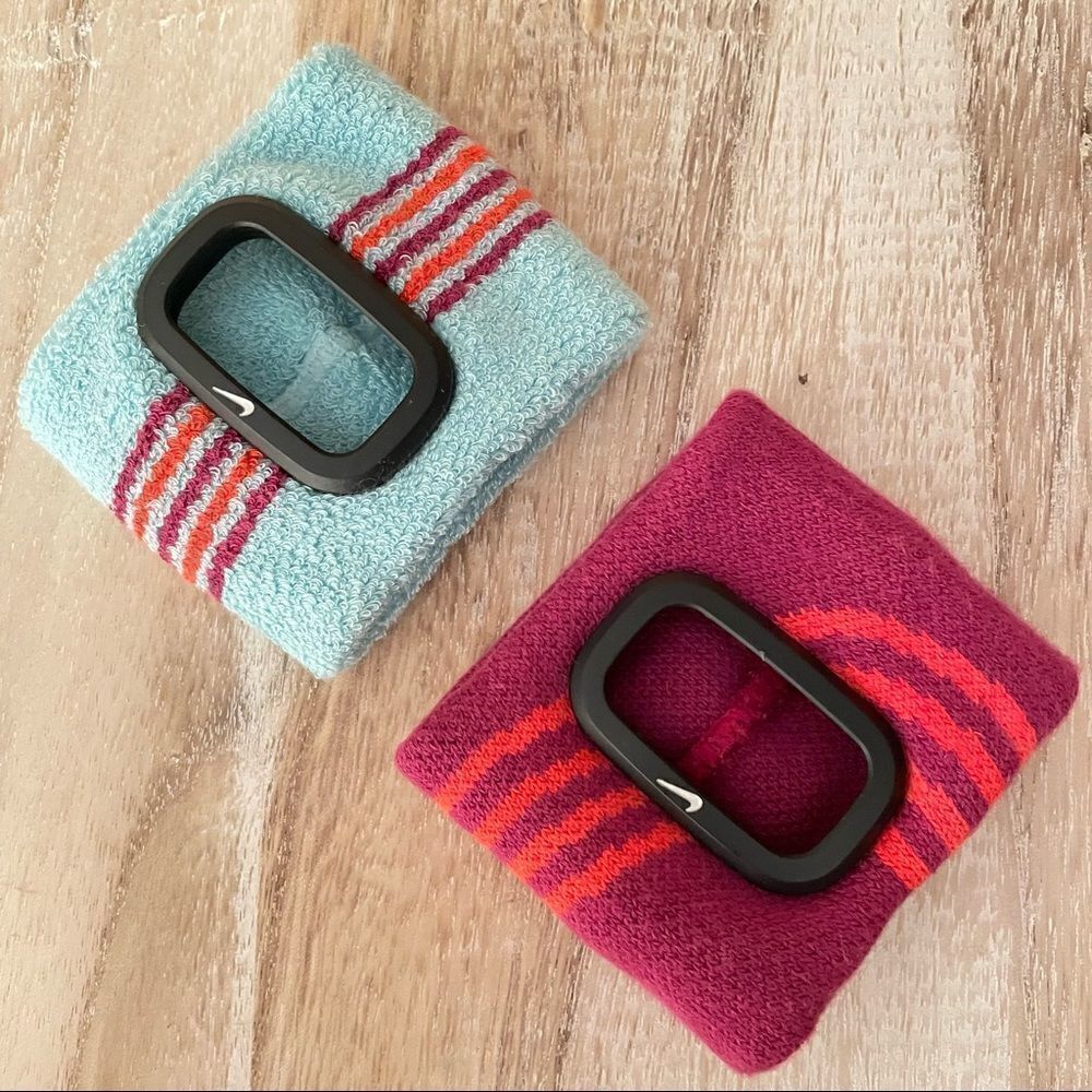 NWT Nike Timing Cuff Set of 2 Blue & Purple - Picture 3 of 15